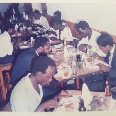 System adminstrator training students eating